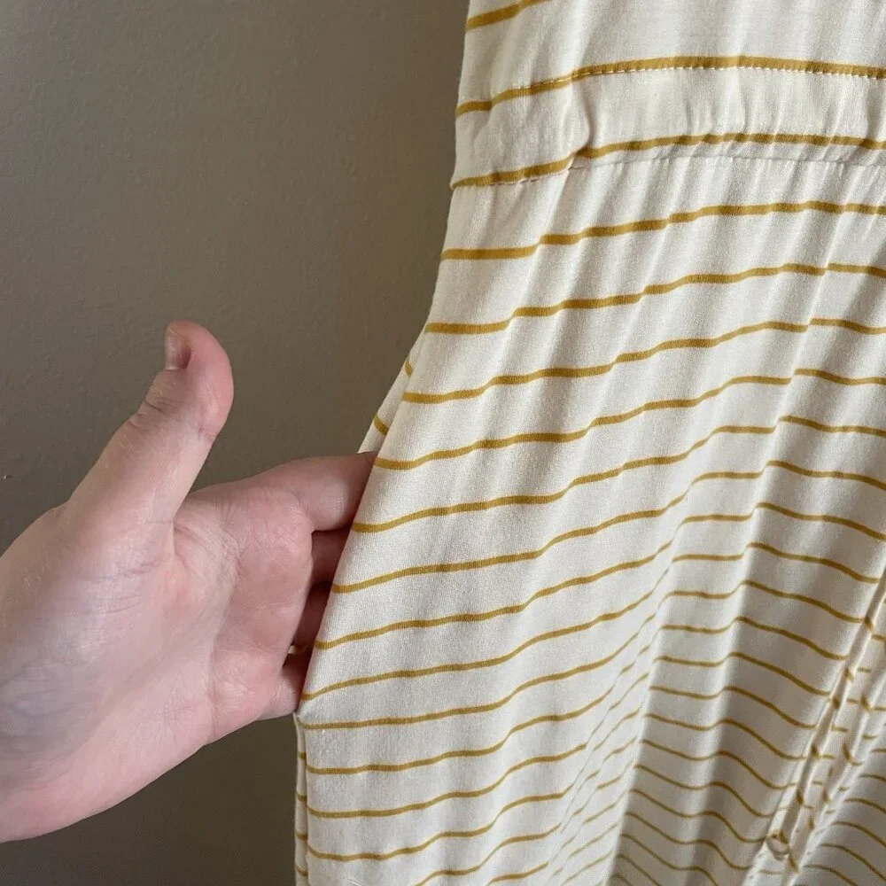 Betsey's Boutique Shop Women S White/Yellow Striped Drawstring Waist Dress NWT - Picture 4 of 11